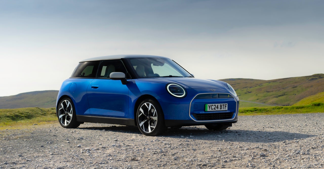 Mini Cooper SE Review: Price, Specs, Availability