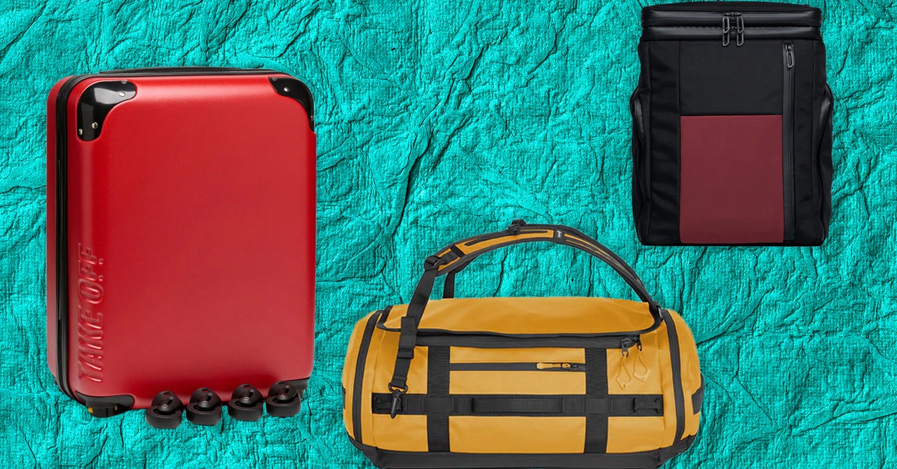 How to Fly With Only a Personal Item—Plus Our 3 Favorite Small Bags (2024)